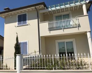 The building in which the holiday home is located
