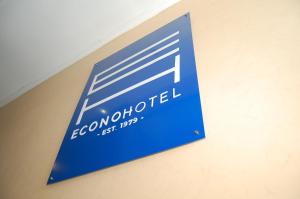 Certificato, attestato, insegna o altro documento esposto da Hotel Econohotel