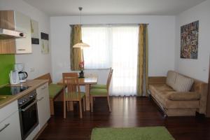 Kuchyňa alebo kuchynka v ubytovaní Alpenjuwel Appartements