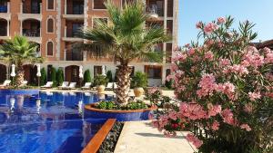 The swimming pool at or close to Cascadas Ravda - Gorgeous 2 bedrooms family apartment
