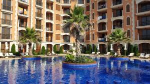 The swimming pool at or close to Cascadas Ravda - Gorgeous 2 bedrooms family apartment