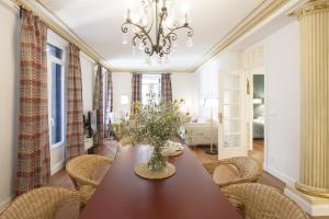A seating area at Bare by Oldtown SS Apartments
