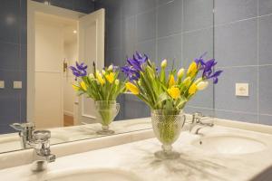 A bathroom at Bare by Oldtown SS Apartments