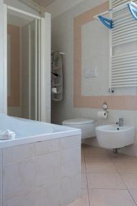 Ванная комната в Villa Lina Bed&Breakfast