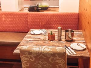 Fotografie z fotogalerie ubytování Hotel Schwertfirm v destinaci Karlsfeld