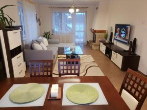 Μια τηλεόραση ή/και κέντρο ψυχαγωγίας στο Rezydencja Sucholaski +10 φωτογραφίες