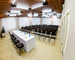 Konferenční prostory v ubytování HOTEL DEL REY CURITIBA by POTY - NA FAMOSA RUA XV DE NOVEMBRO