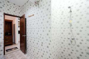 WIRA Homestay & Spa的一间浴室
