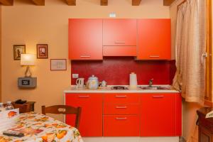 Kuchyňa alebo kuchynka v ubytovaní Agriturismo dei Grippi