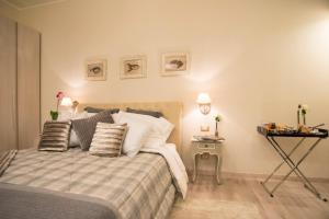 Un pat sau paturi într-o cameră la Town House 62