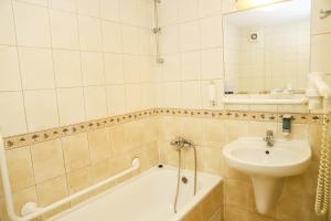 Koupelna v ubytování Hotel Zátoka
