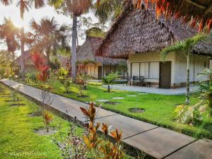 Un jardín fuera de Irapay Amazon Lodge - Asociado Casa Andina