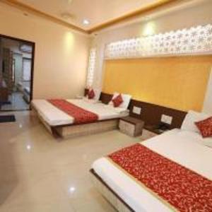 Hotel Vishram客房内的一张或多张床位