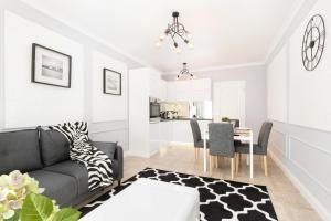 Posedenie v ubytovaní Apartments 350m to the Beach Gdańsk Piastowska by Renters Prestige