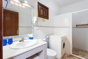 Et badeværelse på Home2Book Stunning View La Era de Hermigua & Wifi + 76 billeder