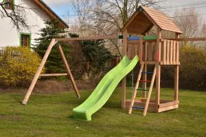 Children's play area sa Hotel Na Statku Mirošov