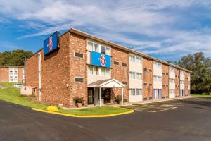 صورة لـ Motel 6-New Stanton, PA في نيو ستانتون