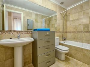 A bathroom at Apartment Bahia Blanca-1 by Interhome