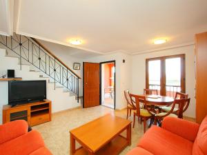 TV a/nebo společenská místnost v ubytování Holiday Home Balcon de Finestrat-1 by Interhome