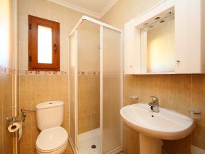 Kúpeľňa v ubytovaní Holiday Home Balcon de Finestrat-1 by Interhome