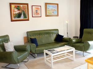 Posezení v ubytování Apartment Celio I by Interhome