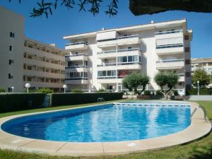 Bazén v ubytování Apartment Celio I by Interhome nebo v jeho okolí