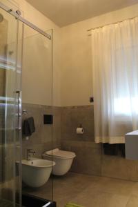 A bathroom at Villa Martina Luxury Rooms