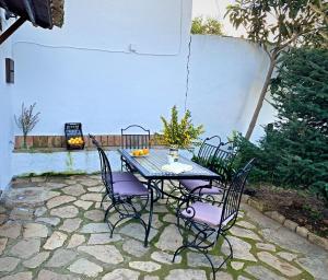 Fotografie z fotogalerie ubytování Vivelorural Casa y piscina en Zahara de la Sierra v destinaci Zahara de la Sierra