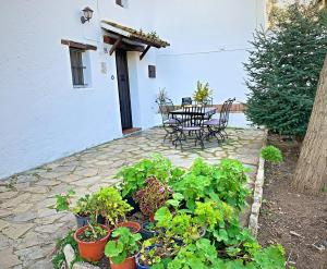 Zahrada ubytování Vivelorural Casa y piscina en Zahara de la Sierra