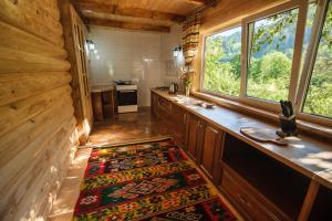 Fotografie z fotogalerie ubytování Хата Різьбяра v destinaci Beloberëzka