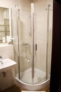 A bathroom at Hotel - Restauracja Koral