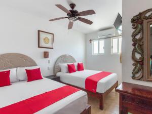 Postel nebo postele na pokoji v ubytování Hotel Rath