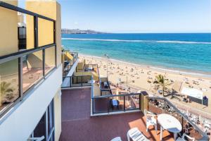 Photo de la galerie de l'établissement Apartamentos Colón Playa, à Las Palmas de Gran Canaria