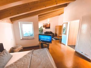 TV a/nebo společenská místnost v ubytování Hotel Schwertfirm