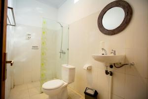 Bagno di The Puncak Santhi Inn