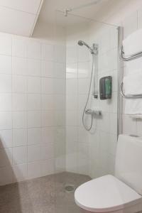 Kylpyhuone majoituspaikassa Hotel Sorsanpesä