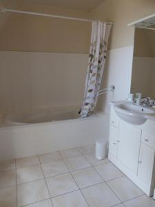 Phòng tắm tại Chal Ha Dichal, villa à Carnac