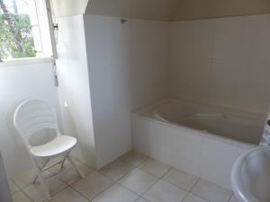 Et badeværelse på Chal Ha Dichal, villa à Carnac