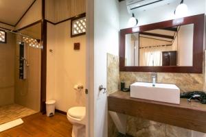 Phòng tắm tại Hotel El Encanto