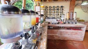 Kuchyň nebo kuchyňský kout v ubytování Taman Sari Bali Resort and Spa