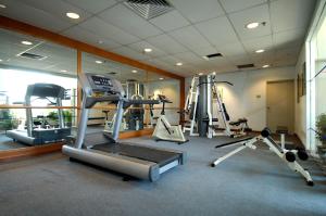 Fitness centrum a/nebo fitness zařízení v ubytování Berjaya Penang Hotel