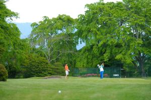 Golf facilities at a rjokanokat or nearby