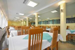 Reštaurácia alebo iné gastronomické zariadenie v ubytovaní Geovita Muszyna