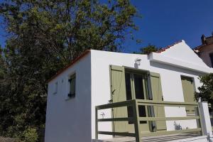 Gallery image of Nefeli Traditional House in Alonnisos