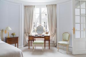 Un ou plusieurs lits dans un hébergement de l'établissement Le Bristol Paris, Oetker Hotels
