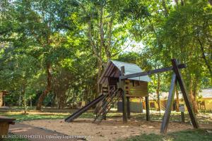 Parquinho infantil em IguassuEcoHostel - Eco Suítes - Hostel mais próximo das Cataratas