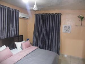 Gallery image of StayCation Suites And Apartment in Lagos