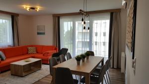 Et opholdsområde på Lelle Resort B26