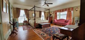 Ένα ή περισσότερα κρεβάτια σε δωμάτιο στο Saravilla Bed & Breakfast