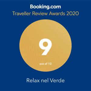 a yellow circle with the number on it with the text travel review awards at Relax nel Verde in Segrate
